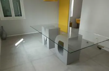 Tavoli, mensole